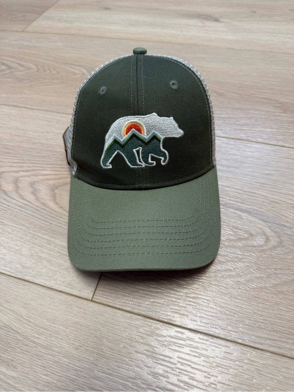 Yellowstone National Park Olive Green Mountain Bear Trucker Hat SnapBack